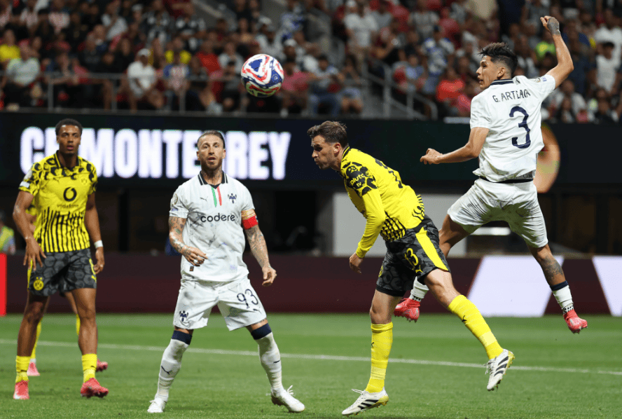 爱游戏中国-包含冲刺阶段突围战来临，比利亚雷亚尔围绕欧联更衣室发声，更衣室稳定，身体对抗强度拉满的词条